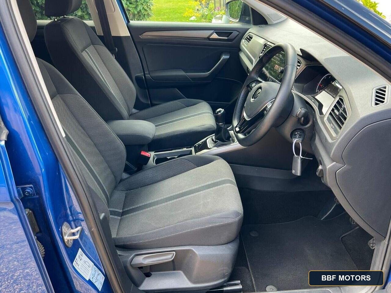 2021 Volkswagen T-Roc 2.0 TDI Design Euro 6 (s/s) 5dr — photo 6