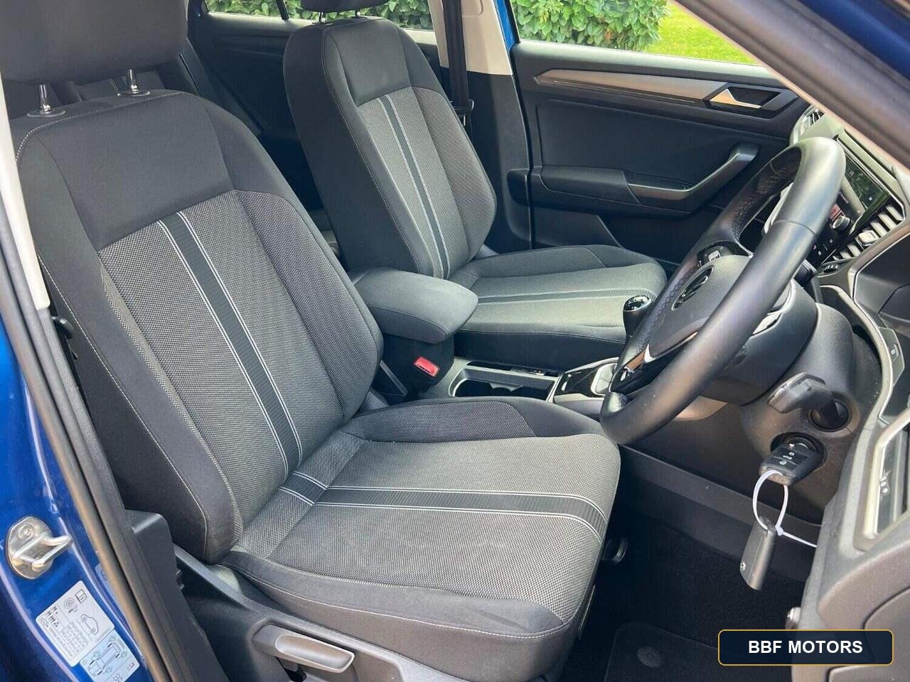 2021 Volkswagen T-Roc 2.0 TDI Design Euro 6 (s/s) 5dr — photo 7