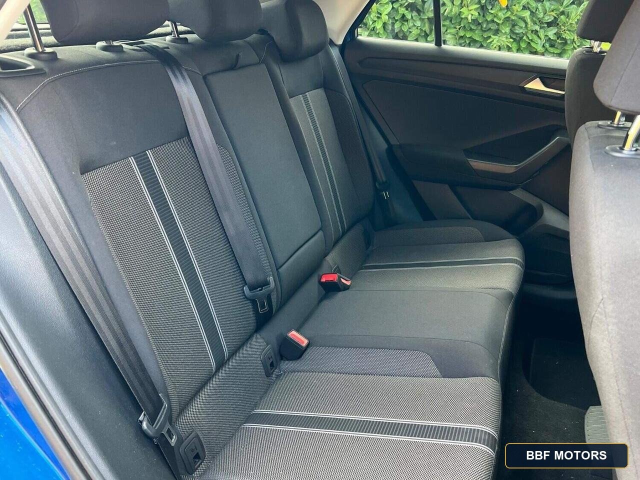 2021 Volkswagen T-Roc 2.0 TDI Design Euro 6 (s/s) 5dr — photo 15