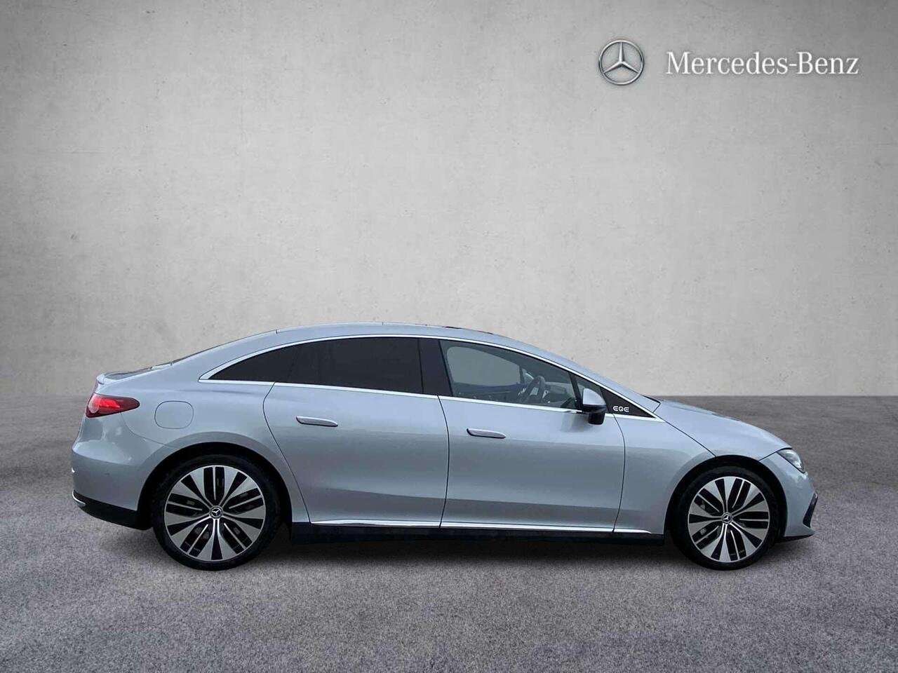 2022 Mercedes-Benz EQE EQE 350+ 91kWh Exclusive Luxury Auto 4dr — photo 8