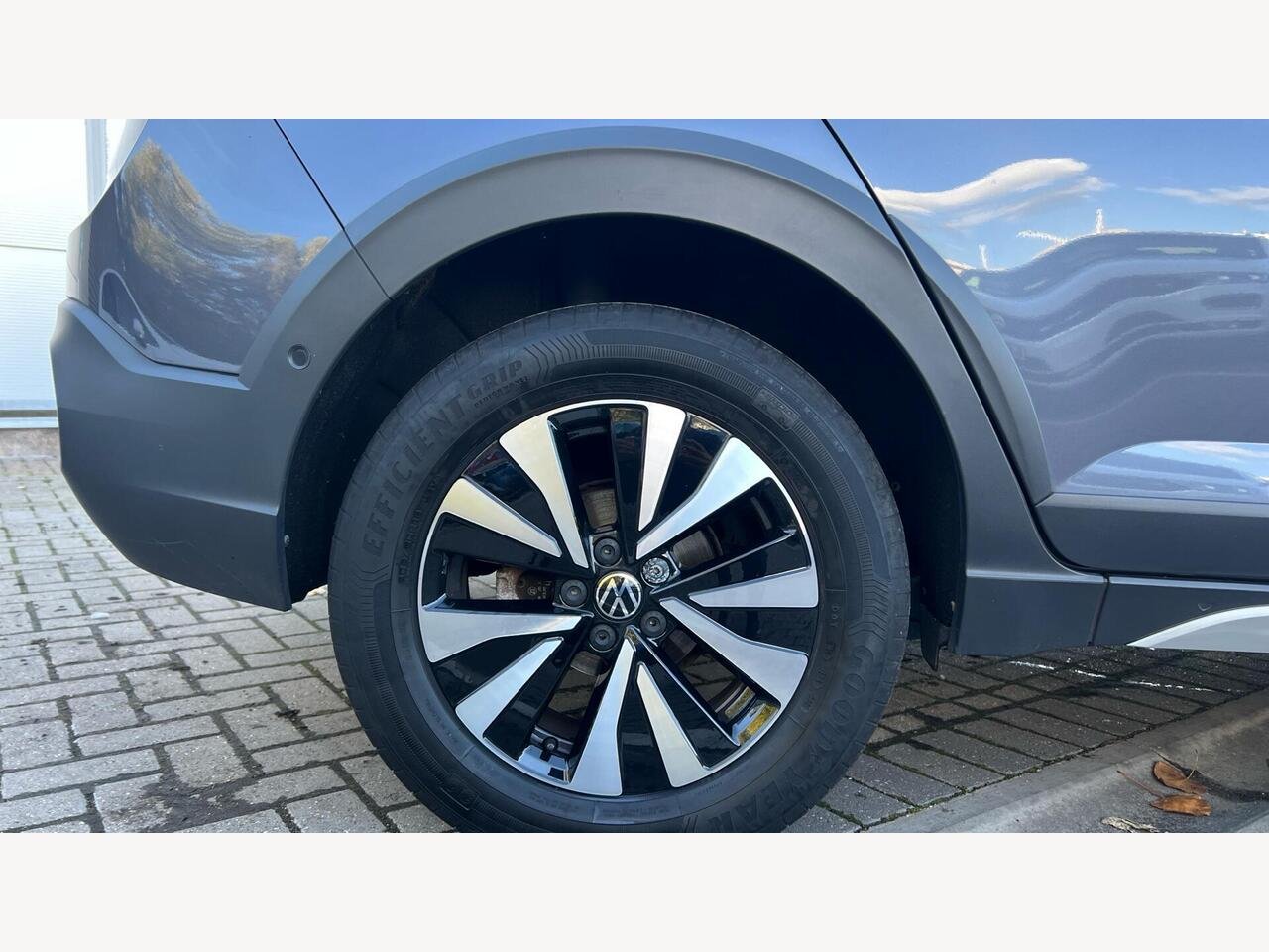 2023 Volkswagen Taigo 1.0 TSI Life Euro 6 (s/s) 5dr — photo 5