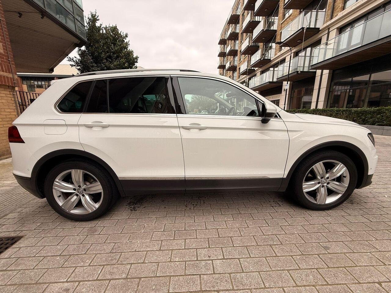 2020 Volkswagen Tiguan 1.5 TSI EVO Match DSG Euro 6 (s/s) 5dr — photo 4