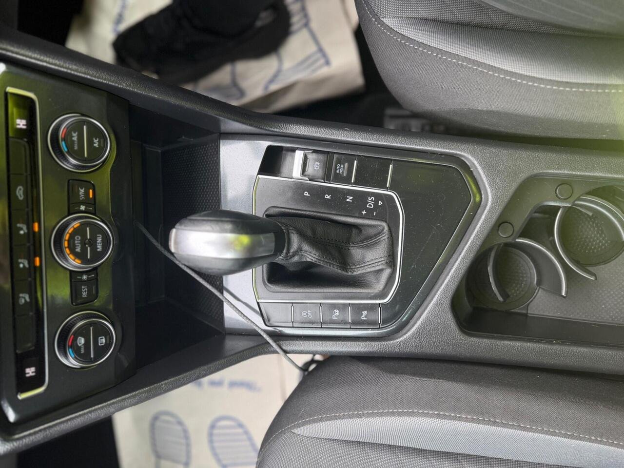2020 Volkswagen Tiguan 1.5 TSI EVO Match DSG Euro 6 (s/s) 5dr — photo 5