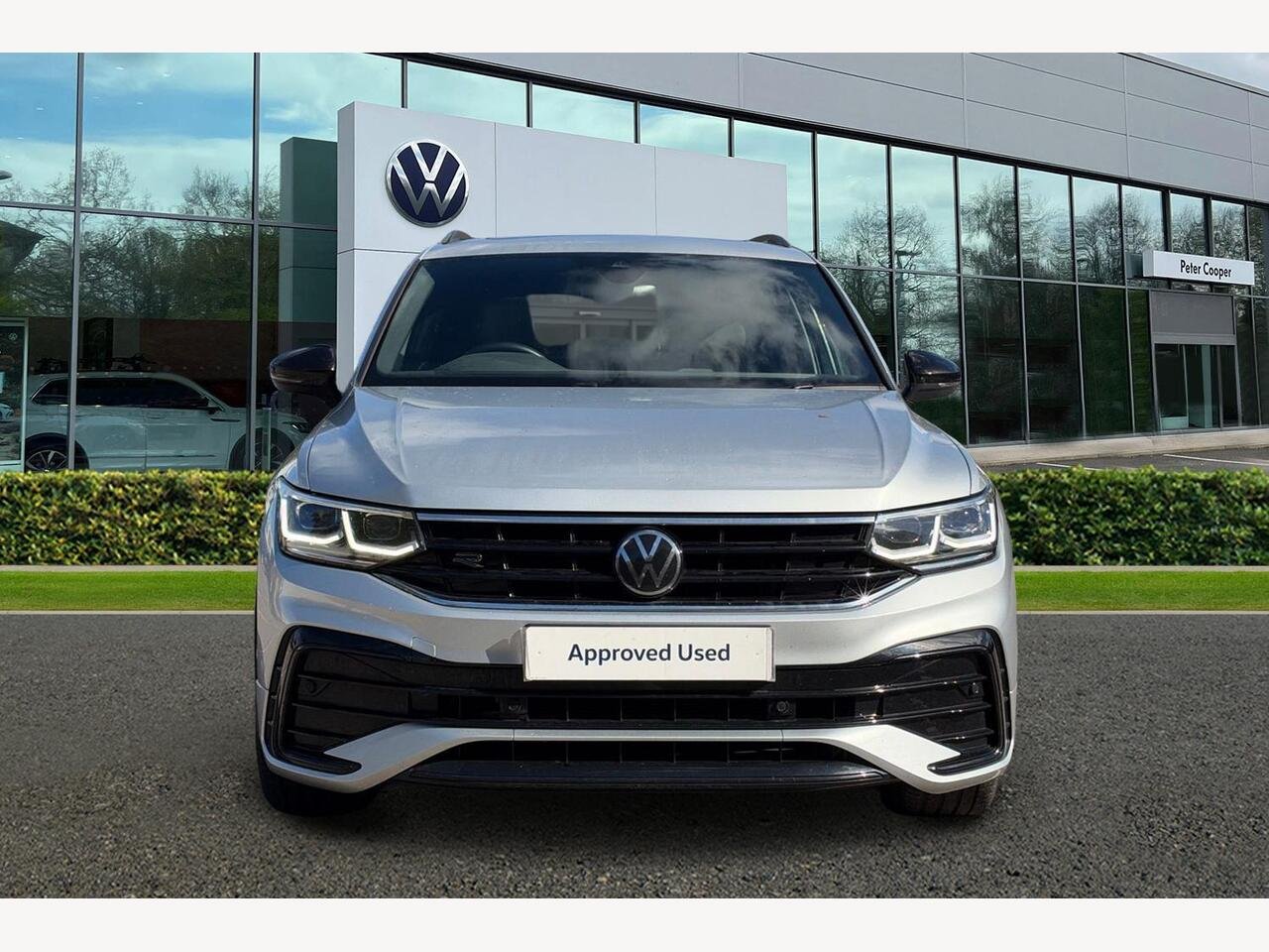 2024 Volkswagen Tiguan 2.0 TDI Black Edition DSG Euro 6 (s/s) 5dr — photo 7