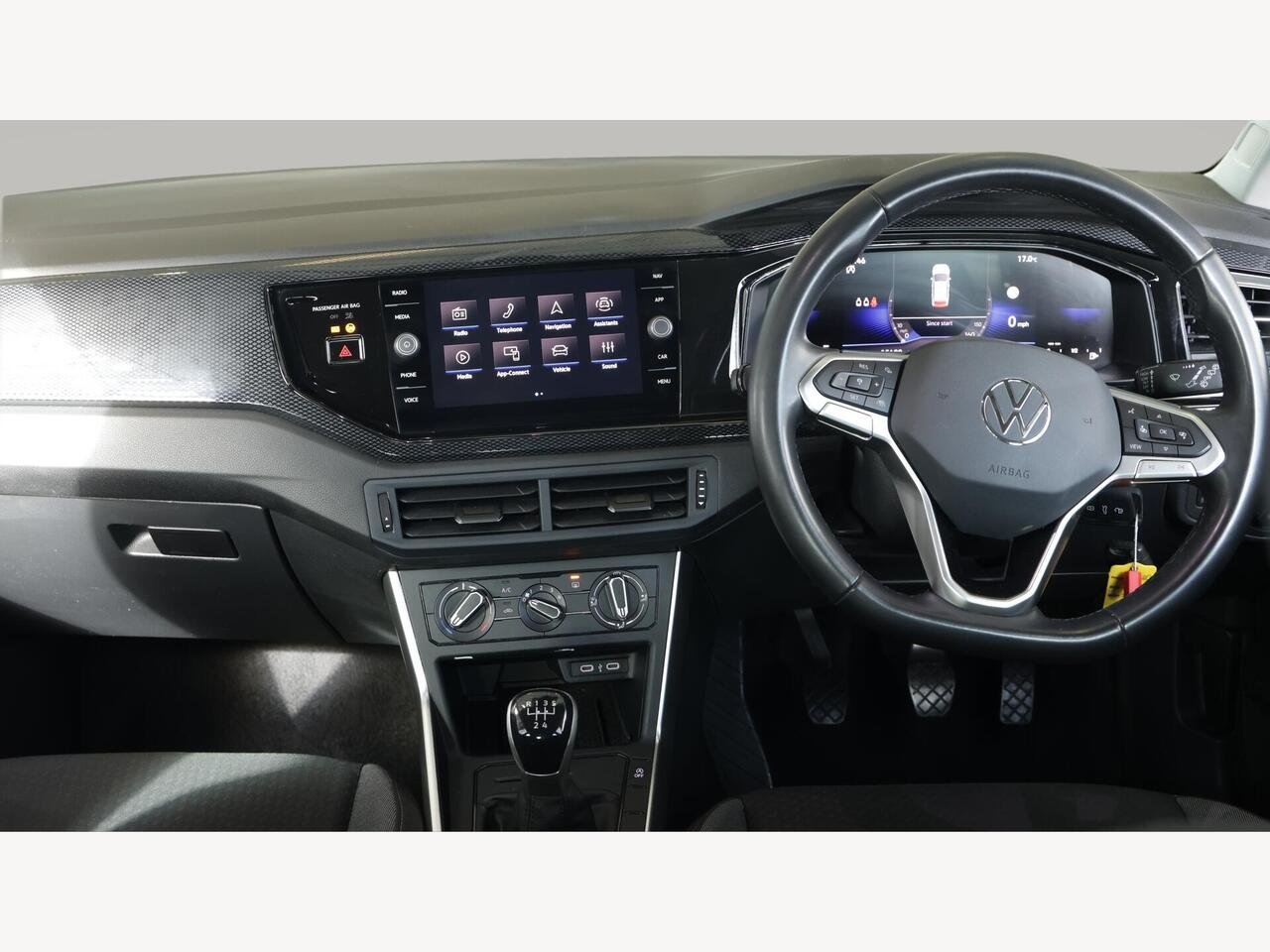 2025 Volkswagen Taigo 1.0 TSI Life Euro 6 (s/s) 5dr — photo 10