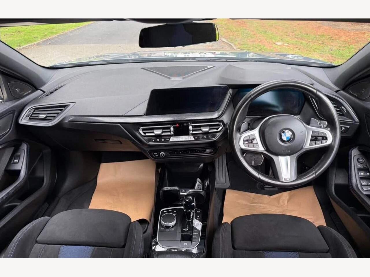 2023 BMW 1 Series 2.0 M135i Auto xDrive Euro 6 (s/s) 5dr — photo 10