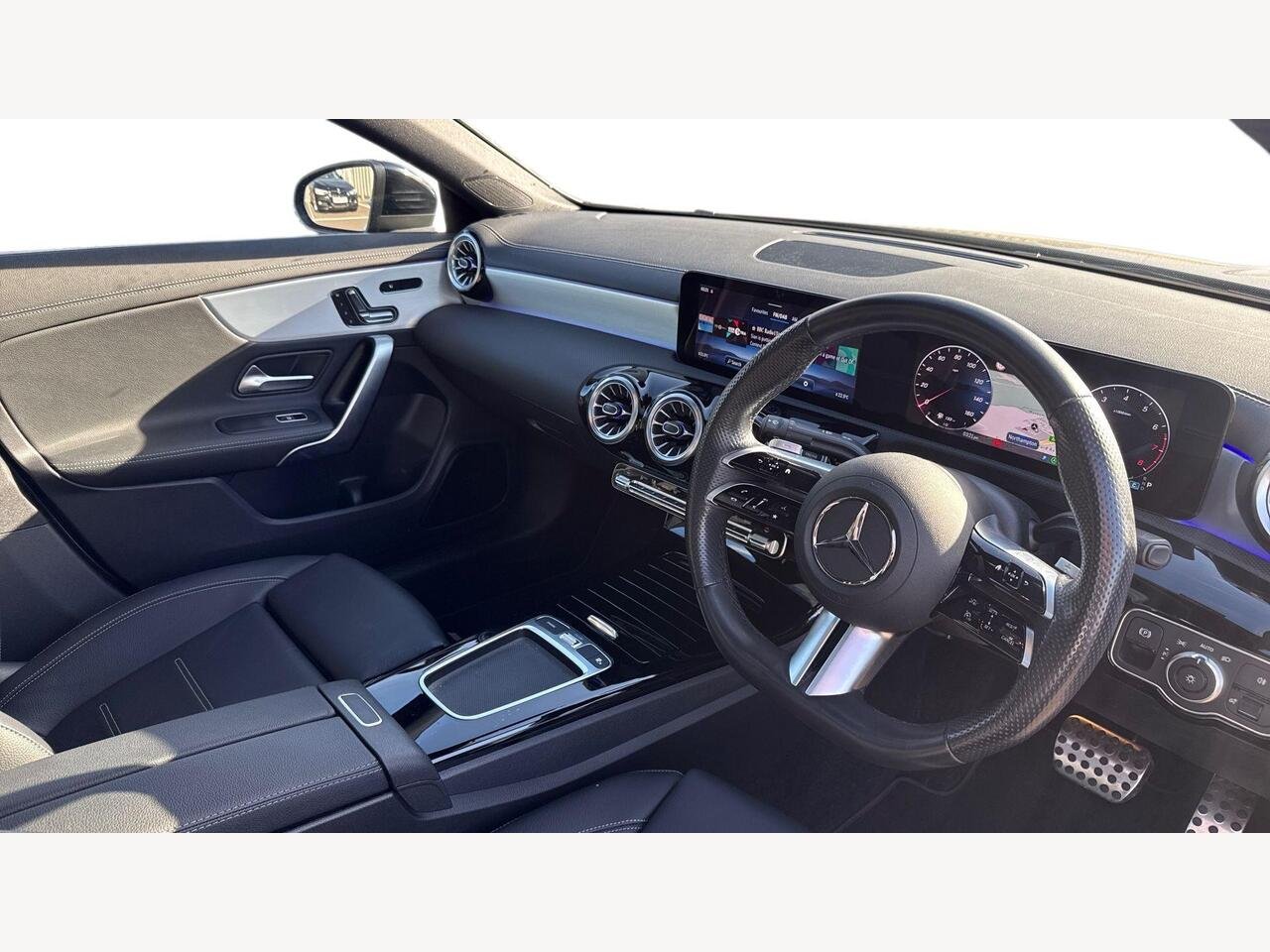 2024 Mercedes-Benz CLA 1.3 CLA200h MHEV AMG Line (Premium Plus) Coupe 7G-DCT Euro 6 (s/s) 4dr — photo 3