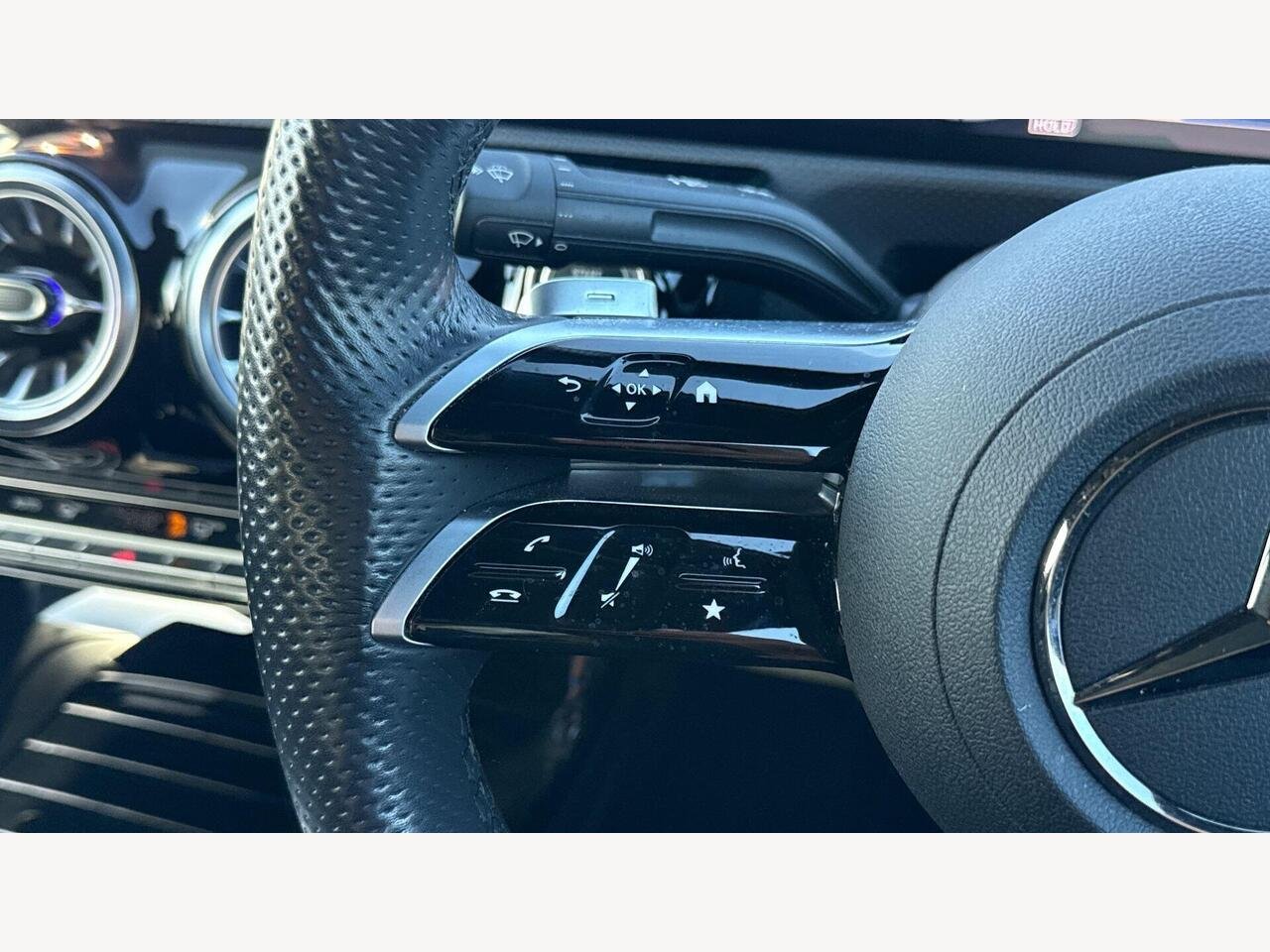2024 Mercedes-Benz CLA 1.3 CLA200h MHEV AMG Line (Premium Plus) Coupe 7G-DCT Euro 6 (s/s) 4dr — photo 14